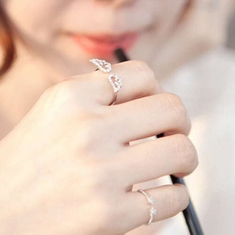 Angel wing ring with rhinestones