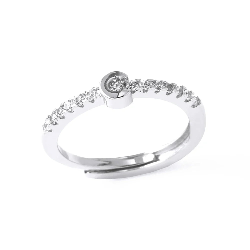 Adjustable women's ring with initial letter