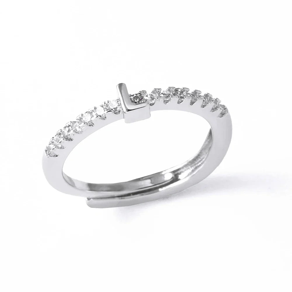 Adjustable women's ring with initial letter