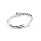 Adjustable women's ring with initial letter