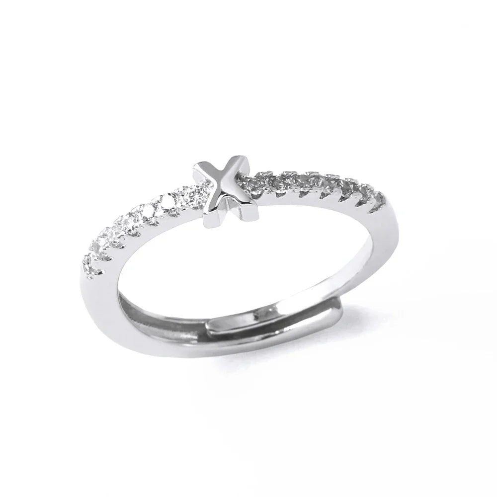 Adjustable women's ring with initial letter