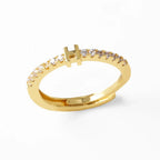 Adjustable women's ring with initial letter