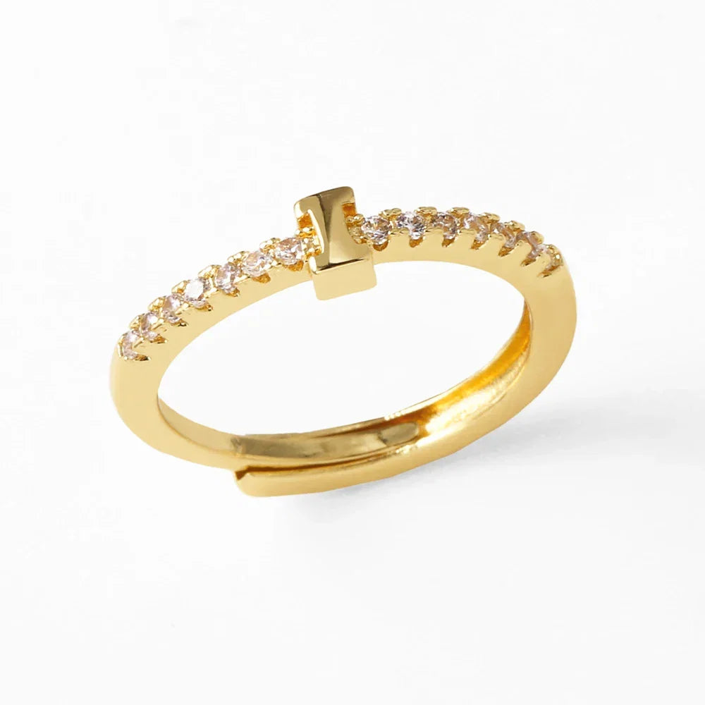 Adjustable women's ring with initial letter