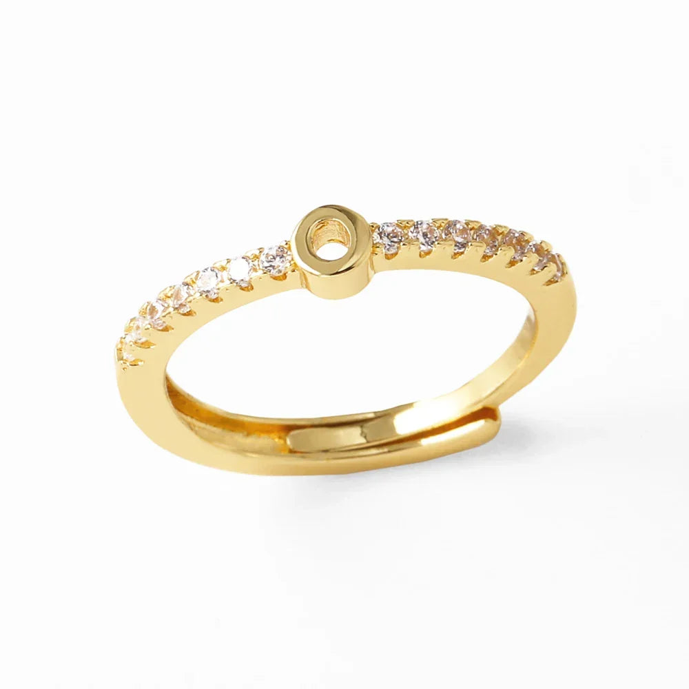Adjustable women's ring with initial letter