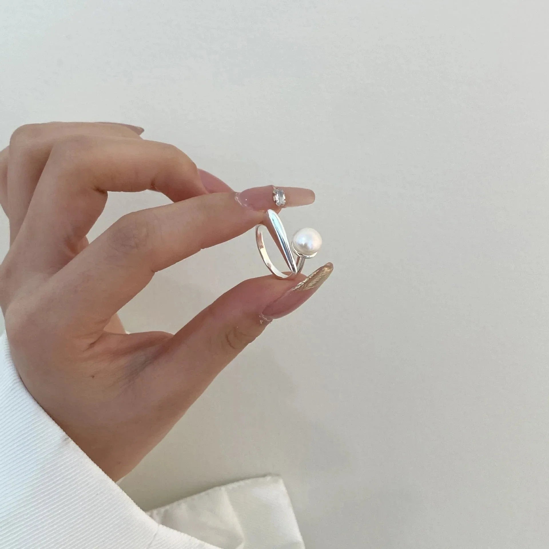 Charming Ring Band with Pearl for Women