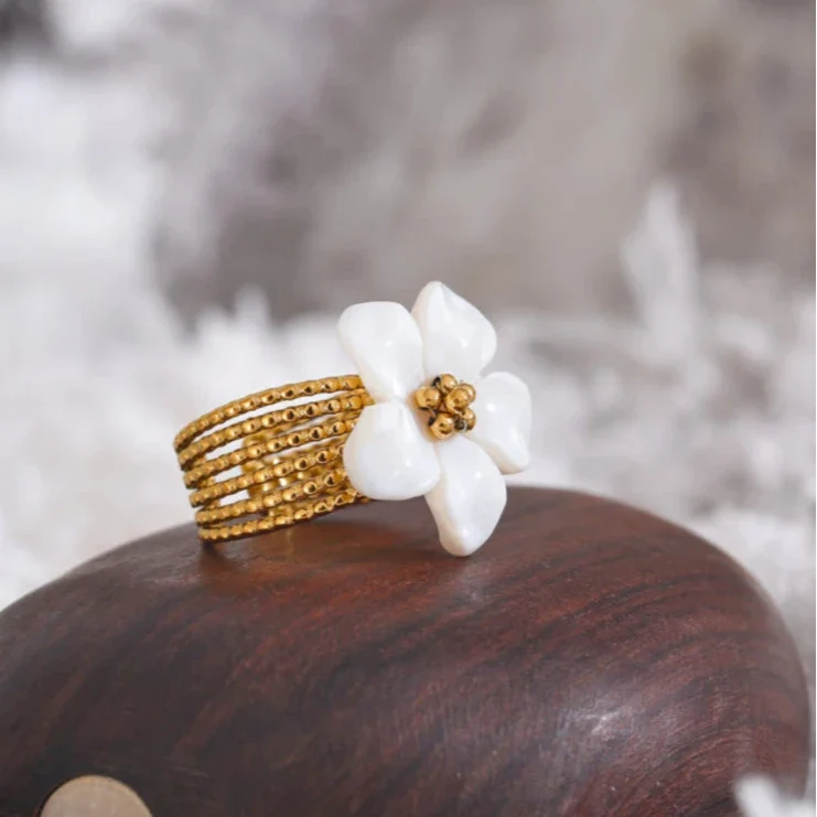 White Flower Ring Band
