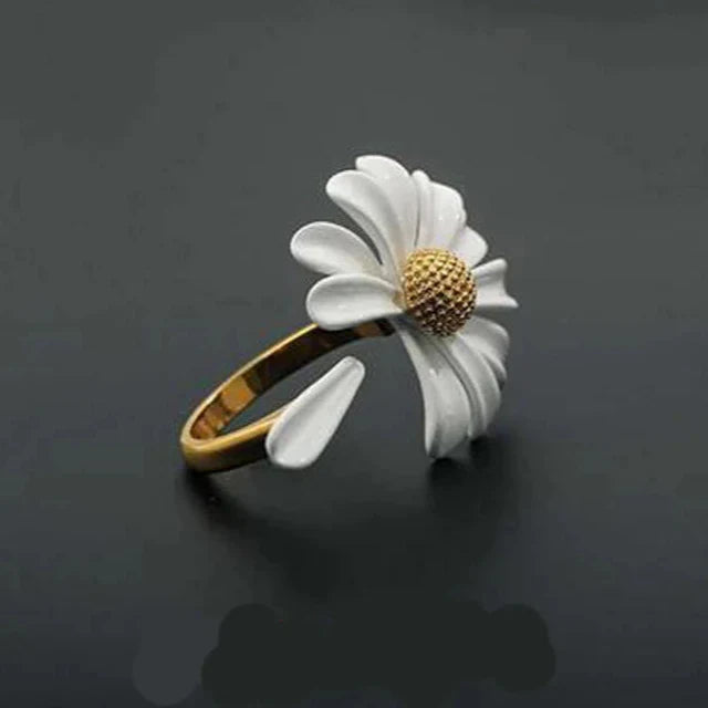 Stylish Daisy Flower Ring Band