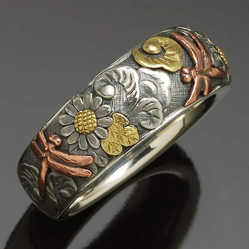 Vintage Style Flower Ring Band