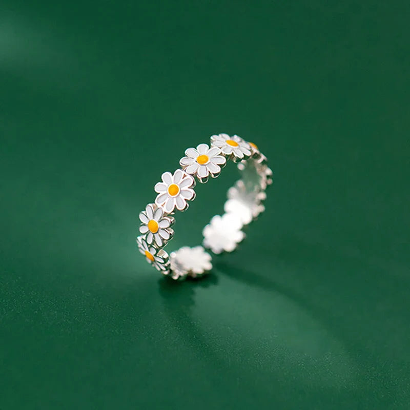 Daisy Flower Ring Band