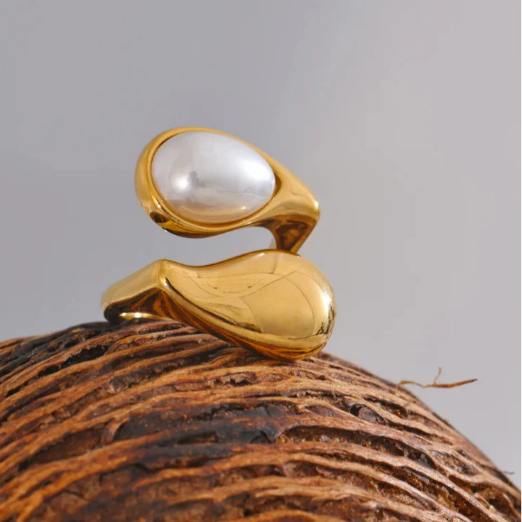 Ring Water Drop White Pearl Gold