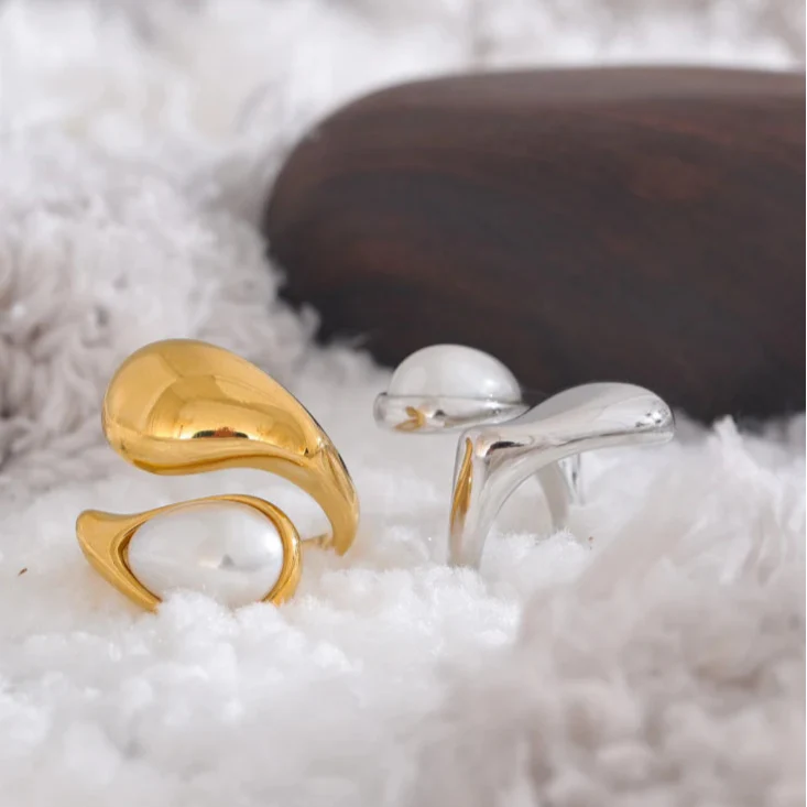Ring Water Drop White Pearl Gold
