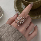 Elegant Large Flower Ring Band