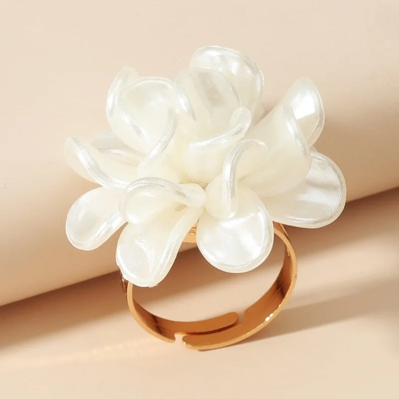 White Big Flower Ring Band