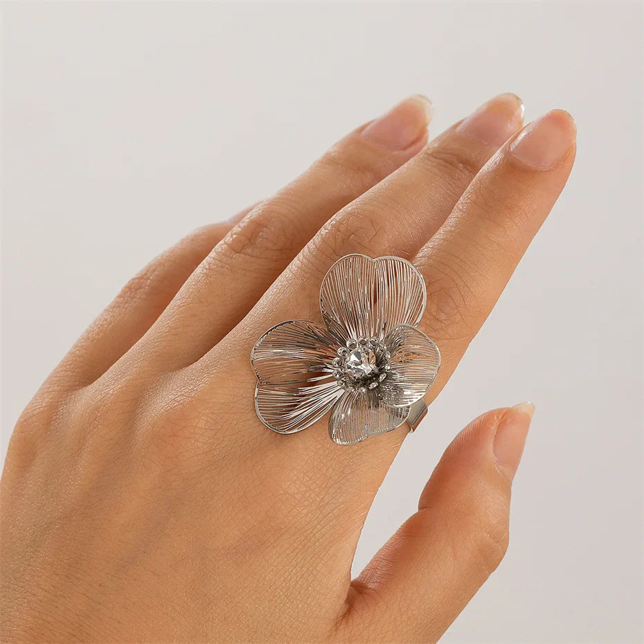 Ring Band Large Delicate Flower silver