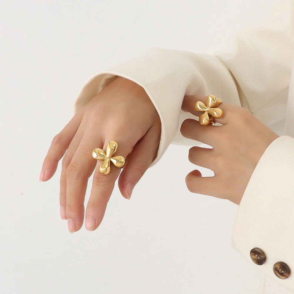 Ring Band Large Flower Vintage Style