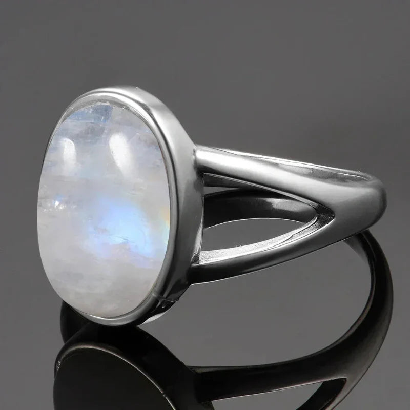 Oval Ring Band Woman Moonstone