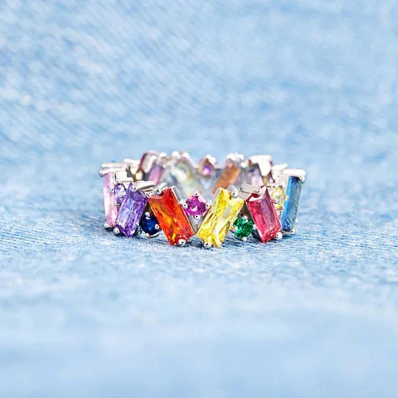 Geometric rainbow ring in silver