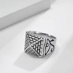 Ring with silver Egyptian Pyramid