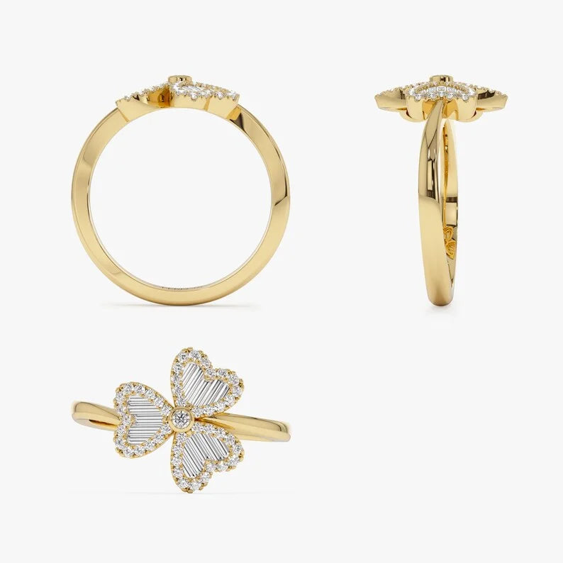 Ring with 3-Leaf Clover in Zircon