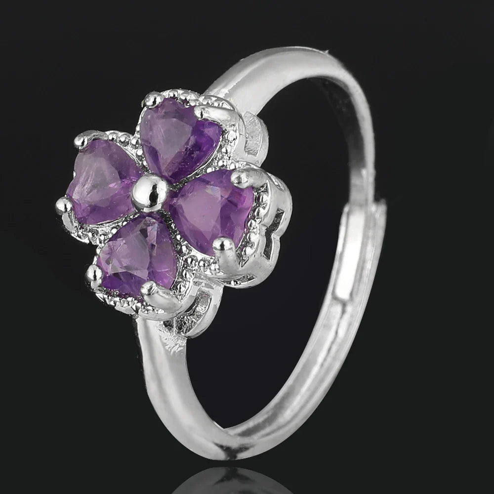 Ring with 4-Leaf Clover in Amethyst Stone