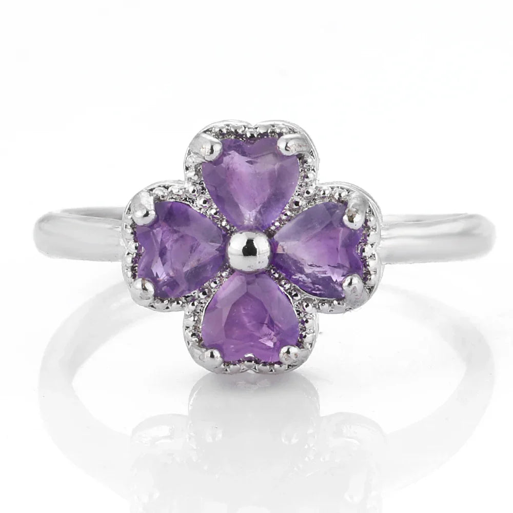 Ring with 4-Leaf Clover in Amethyst Stone