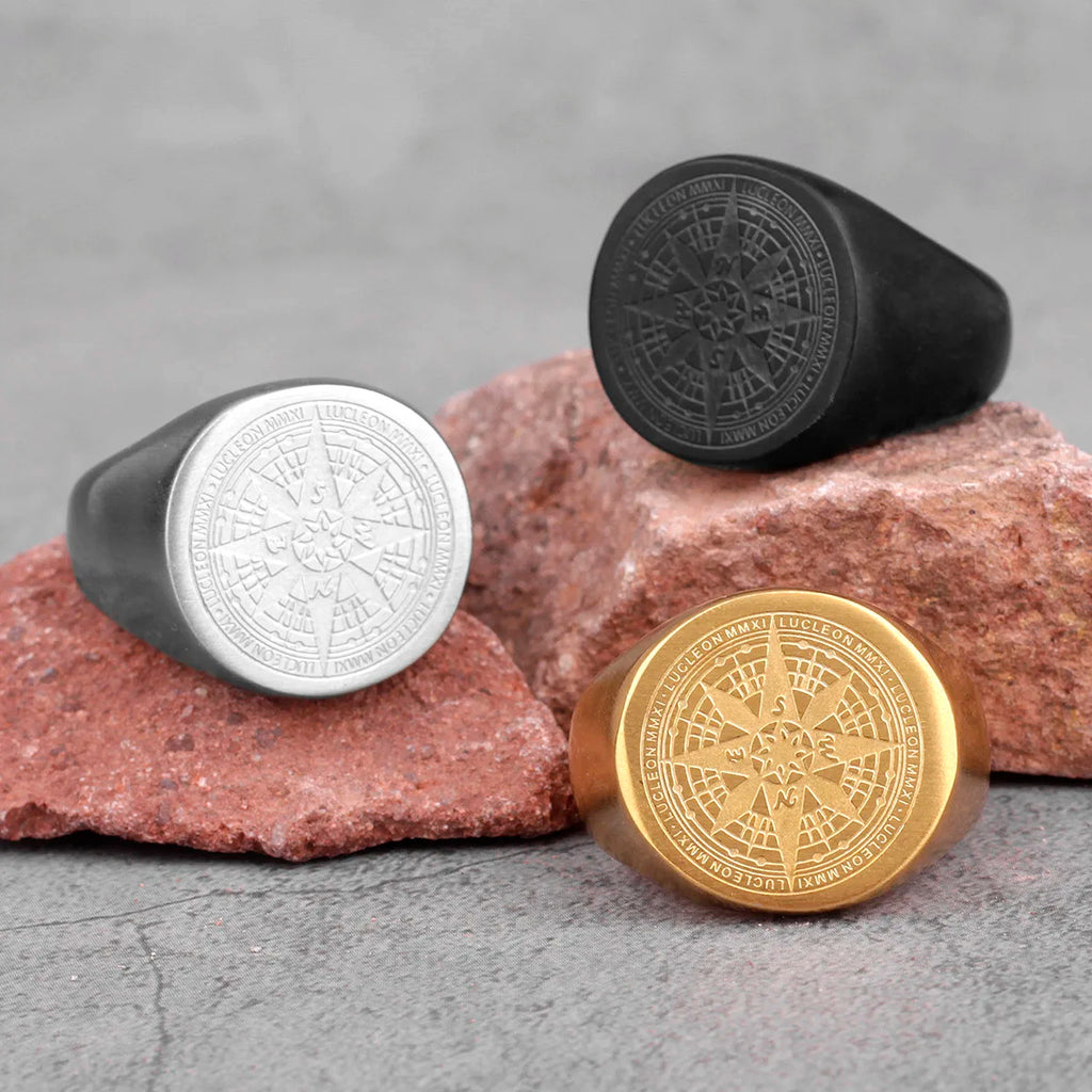 Compass Ring Signet Black Wind Rose