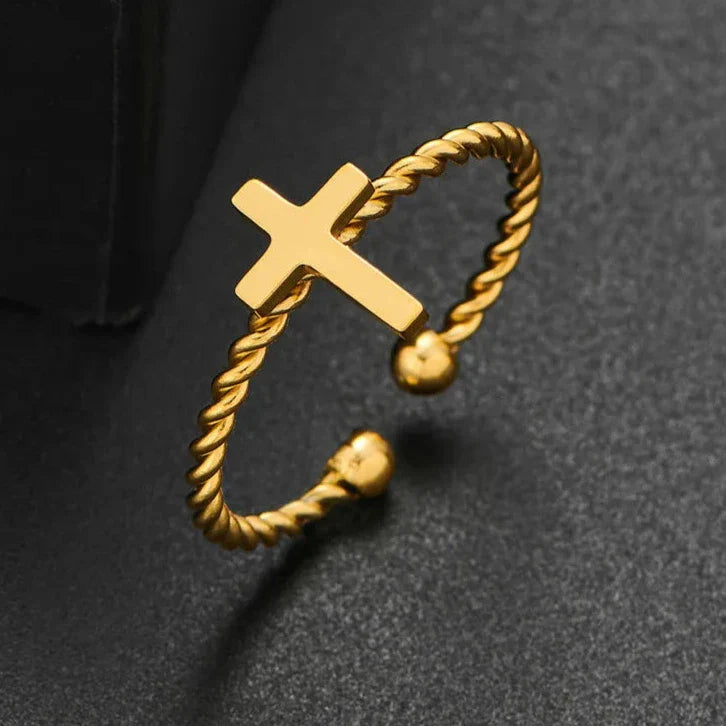 Cross Ring Interlaced Band gold