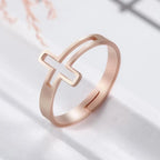 Discrete Cross Ring rose gold
