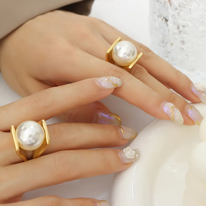 Women's Retro Style Ring with Large White Gold Pearl