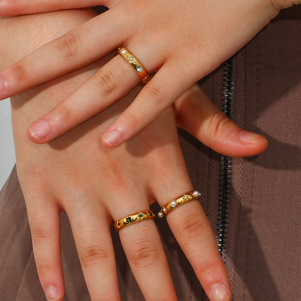 Stylish Ring with Pearls and Zircon 2