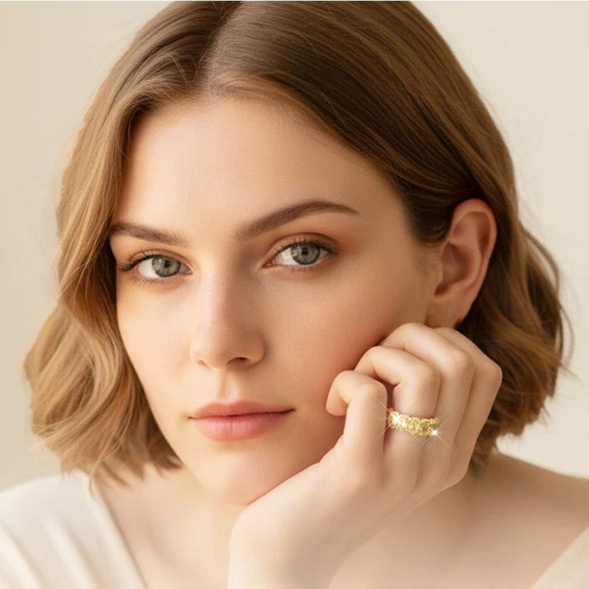 Full-circle shiny zircon ring