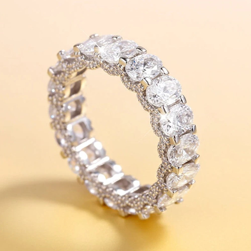 Full-circle shiny zircon ring