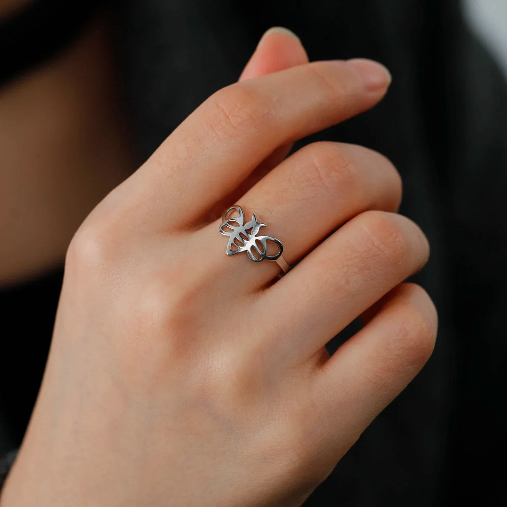 Women's bee ring in silver