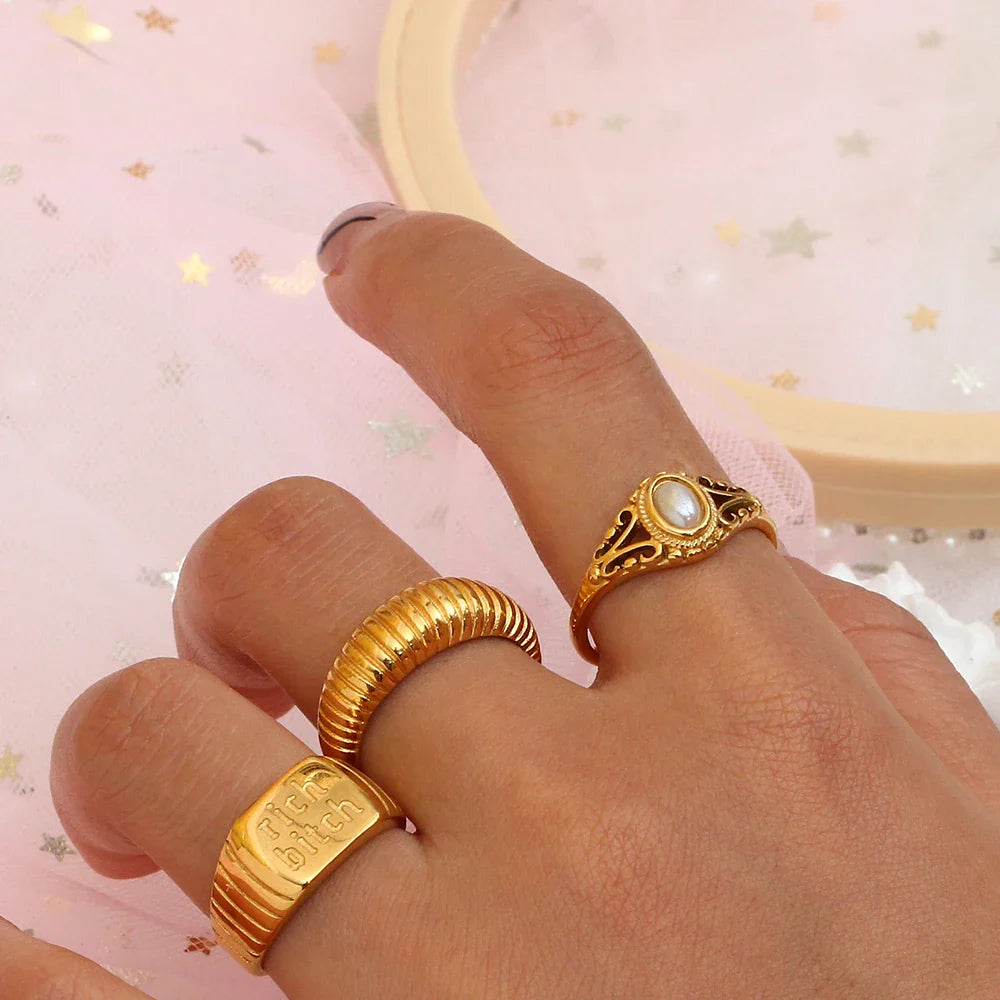 Vintage Style Women's Ring with Pearl