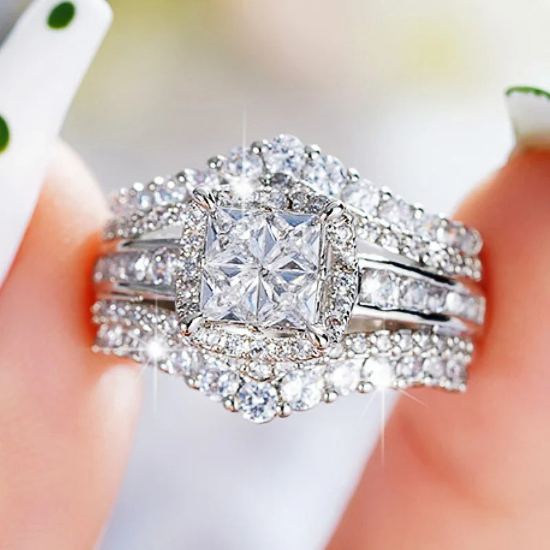 Women's cubic zirconia ring