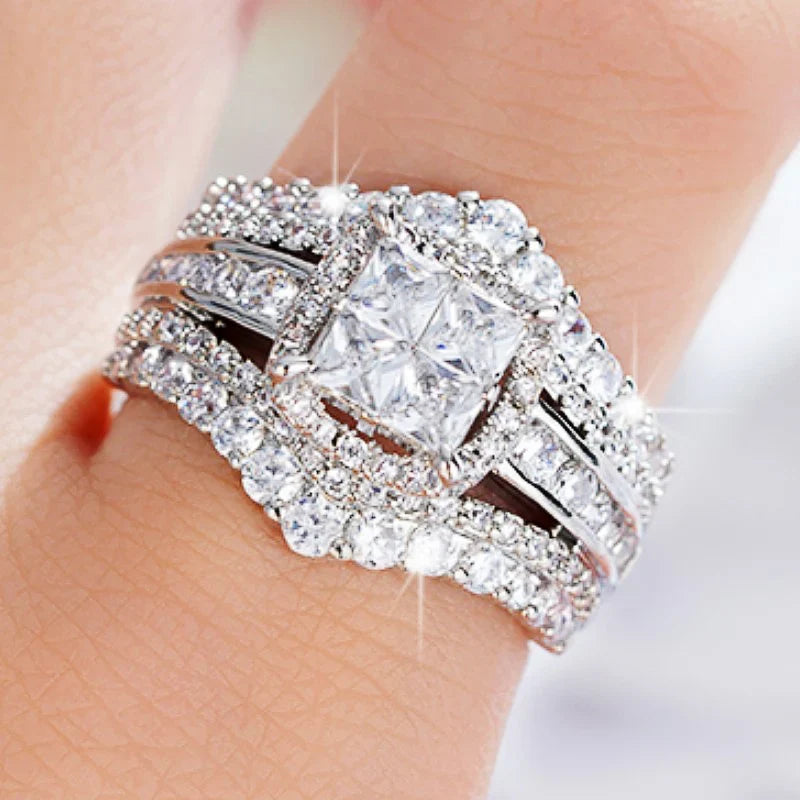 Women's cubic zirconia ring