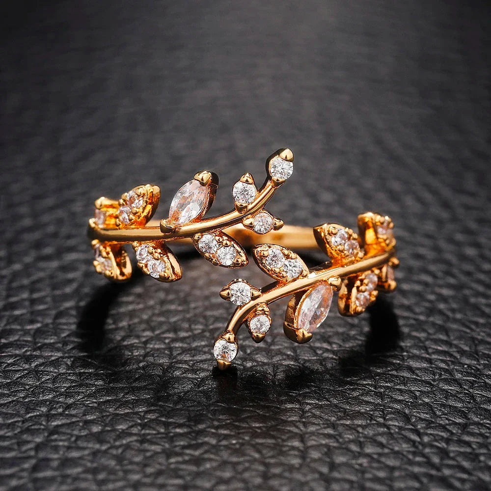 Autumn Laurel Leaf Ring in Gold Zircon