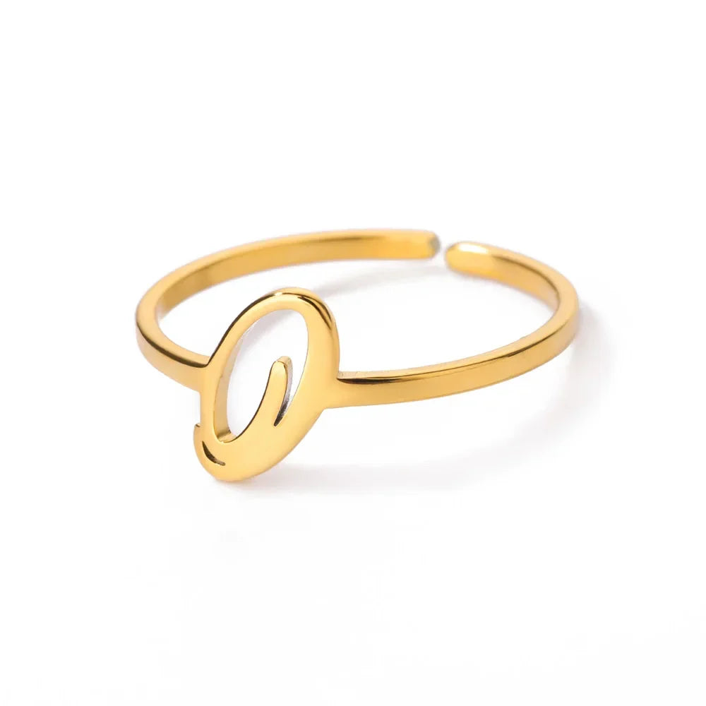 Fine personalized ring with initial o