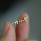 Women's Winter Snowflake Ring Gold