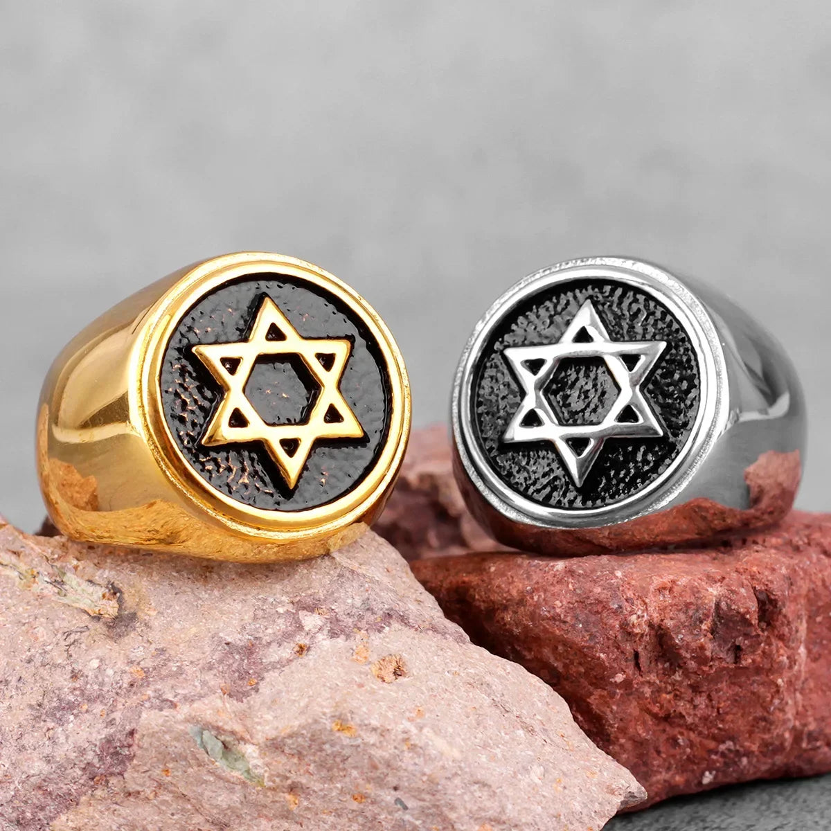 Ring engraved with the Star of David Jewish symbol gold