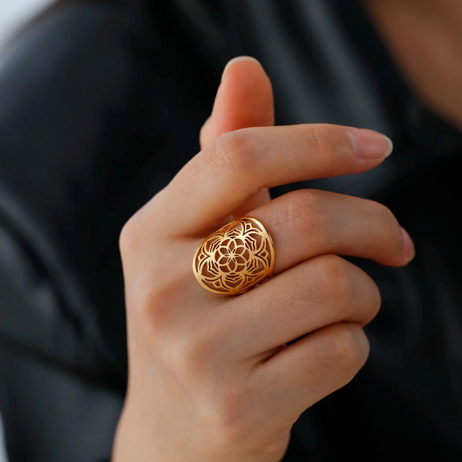 Mandala Ring Woman Flower Gold Band