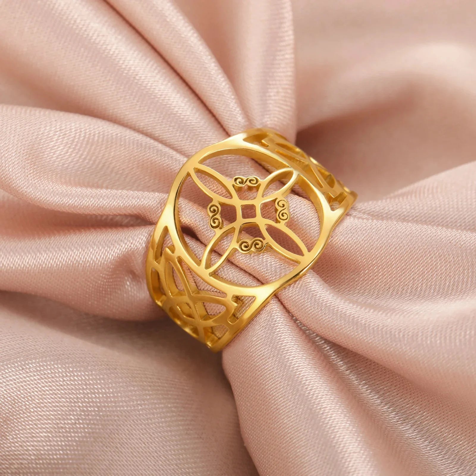 Witch's Knot Ring Women's Protection Wiccan Gold Ring