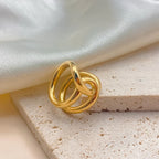 Original knot ring in gold