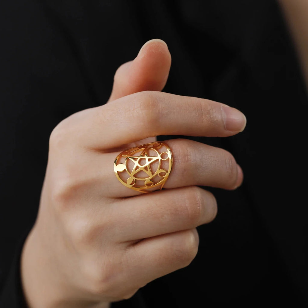 Pentacle Ring Witchcraft Wiccan gold ring