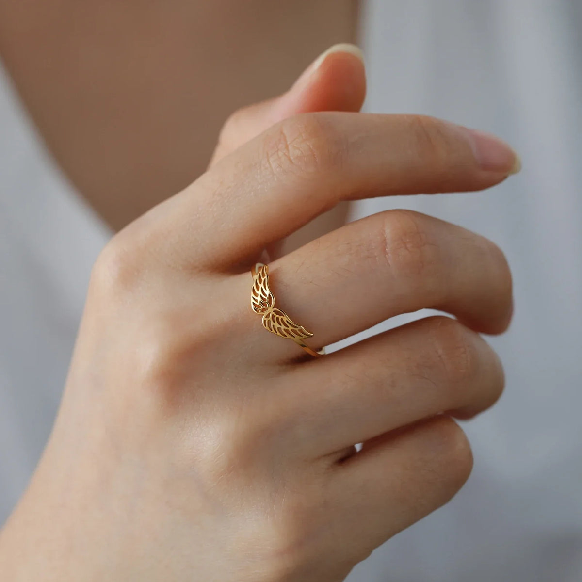 Women's angel wings ring gold