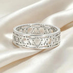 Women's ring with symbolic Jewish Star of David in silver