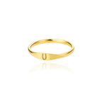 Women's initial ring u