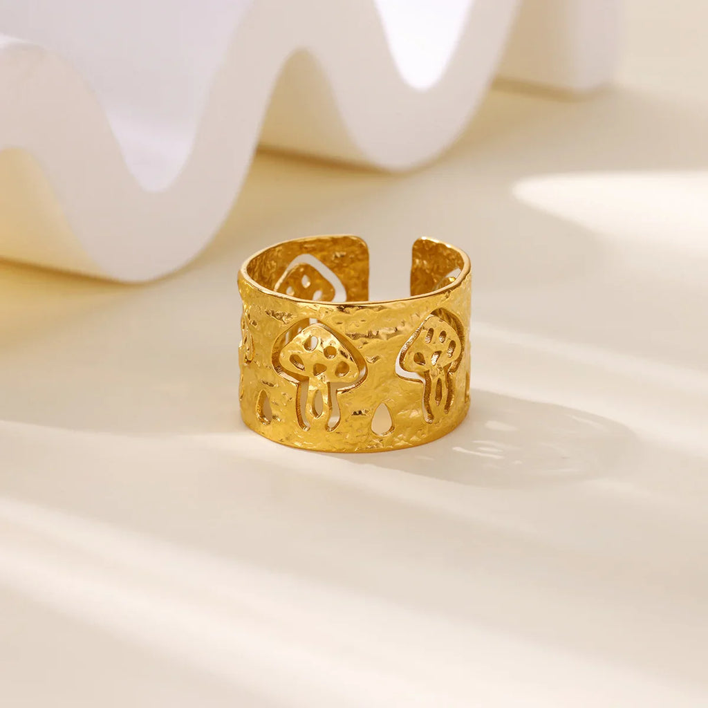 Retro Ring with Gold Mushrooms