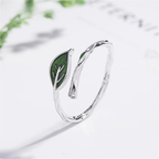 Retro Ring with Autumn Leaf