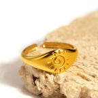 Retro Sun Stars gold ring